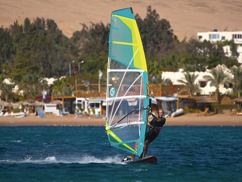 Simmer V-Max 7.9m 2014 Featured