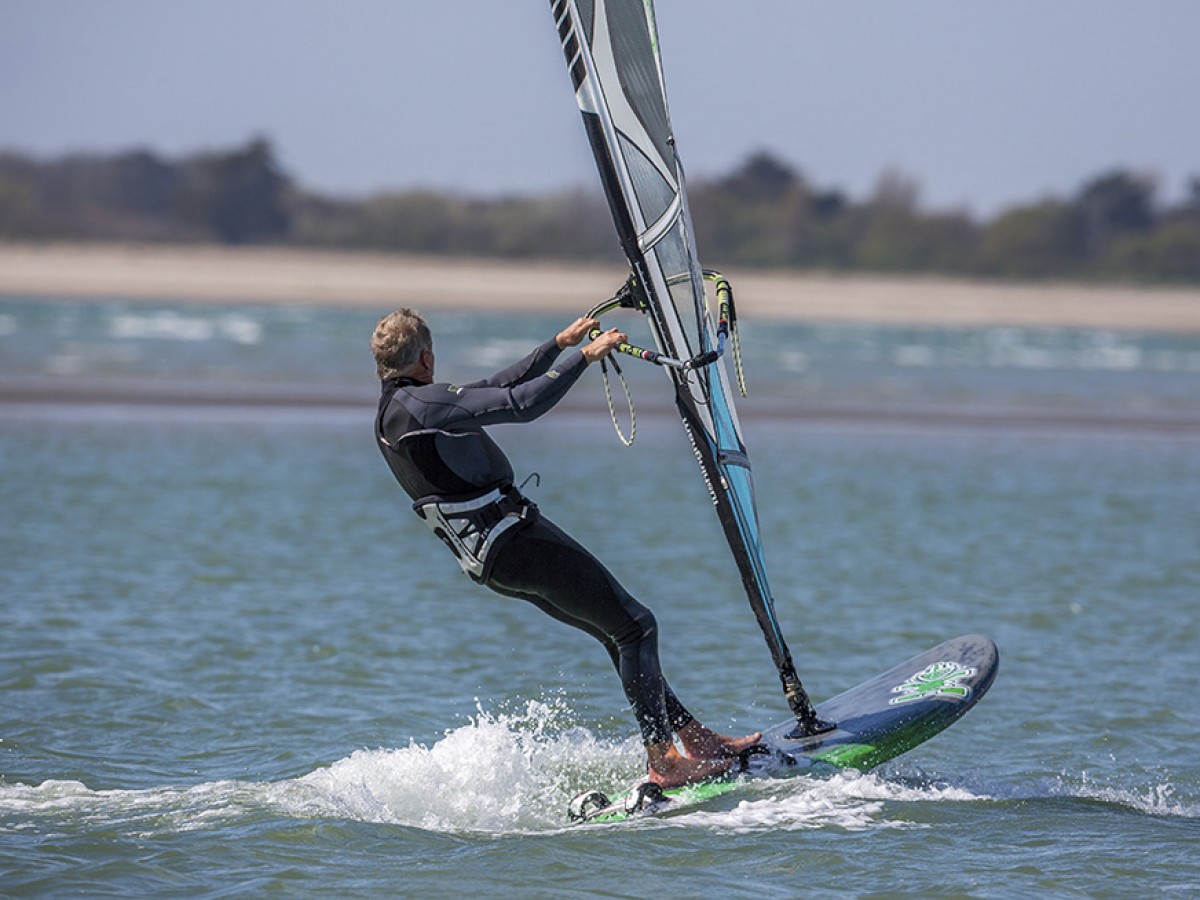 Mystic Watersports Unisex Global Blue Surf Kitesurf /& Windsurfing Brand Front Zip Wake Impact Weste Top