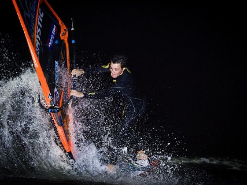 Wind@Night3
