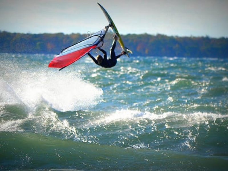 LAKE ONTARIO WAVESAILING