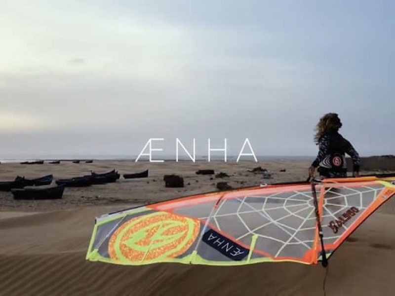 DONKEYS & WAVES WINDSURFING IN MOULAY