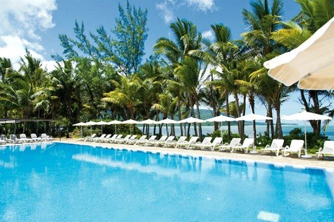 Coral_Le_Morne_Mauritius_All_Inclusive_Luxury_Hotel_pool