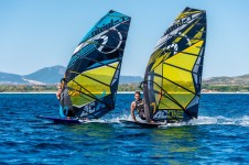 AC-X SLALOM NO CAM VS. RACING SAILS