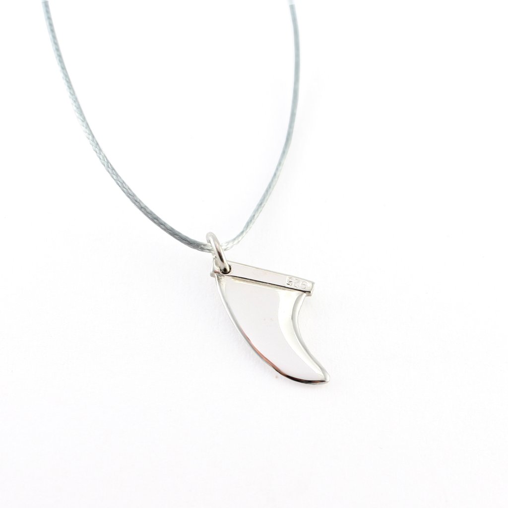 fin_necklace_wht_1024x1024