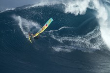 Jason Polakow performs in Peahi, Hawaii on 4 January, 2016  // Erik Aeder/Red Bull Content Pool // P-20160629-00267 // Usage for editorial use only // Please go to www.redbullcontentpool.com for further information. //