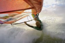 WINDSURFING COLD HAWAII