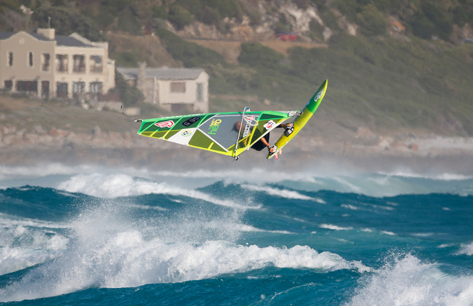 Windsurf MagazineALESSIO STILLRICH HOW TO JUMP HIGHER