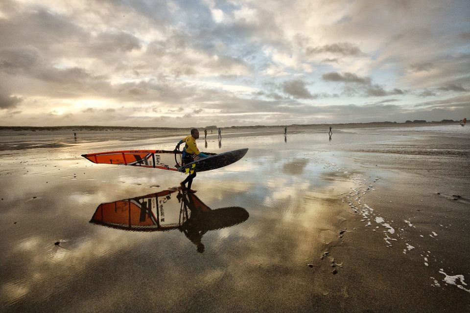 Windsurf MagazineFIVE WINDSURFING HOTSPOTS CLOSE TO THE FERRY PORT OF