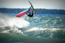 LAKE ONTARIO WAVESAILING