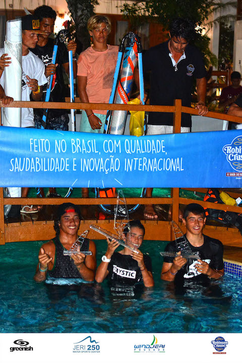 junior-premiacao piscina_web