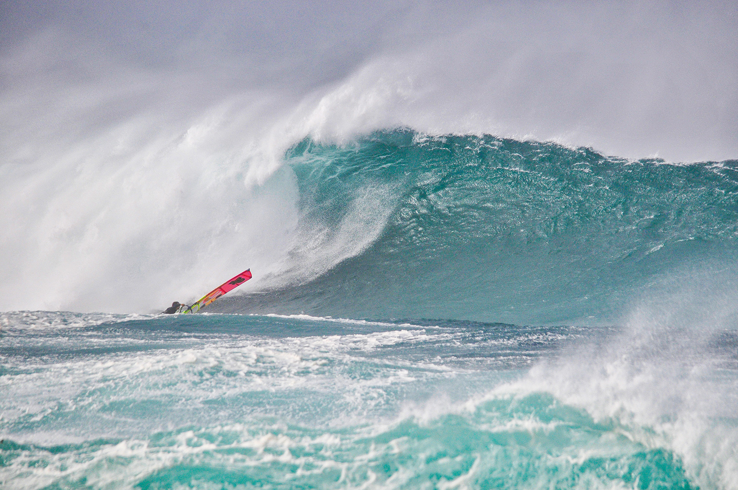 Windsurf Magazine NORTH SHORE SUPER STORM Windsurf Magazine
