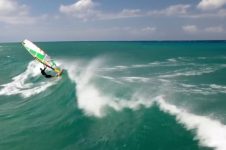 OAHU WINDSURFING DIAMOND HEAD