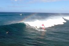 FLOAT AND RIDE HO’OKIPA FROM ABOVE