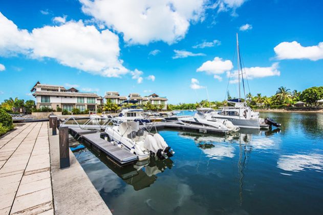 black-river-west-island-deluxe-2br-cw6-2-1