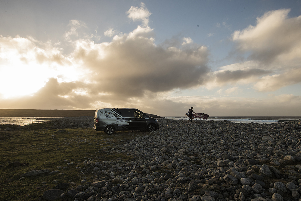 Dare The World - Leon Jamaer auf der Insel Lewis, Schottland.