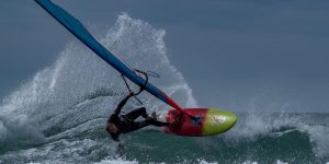 Peter_Hart_2017_Profile_Wave_Sailing_Action_large