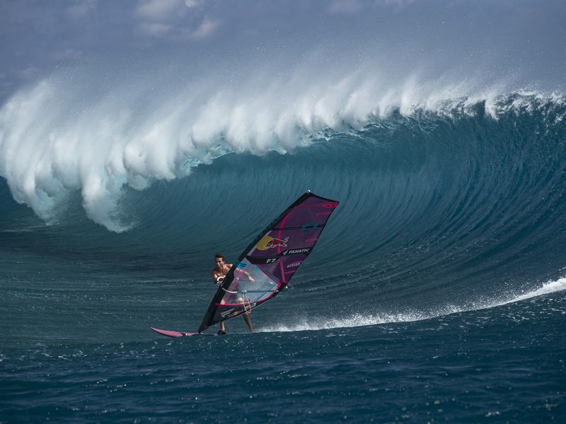 Arthur Arutkin proves that he is a true waterman and windsurfing in Teahupoo, Tahiti, French Polynesia on November 7, 2019. // Ben Thouard / Red Bull Content Pool // AP-22CU61YK92111 // Usage for editorial use only //