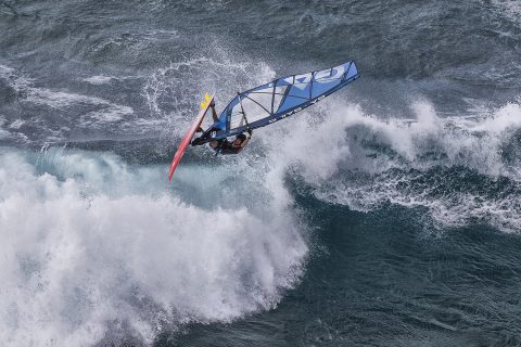 Click to Enlarge - Thomas tweaking it in Maui. Photo John Carter.