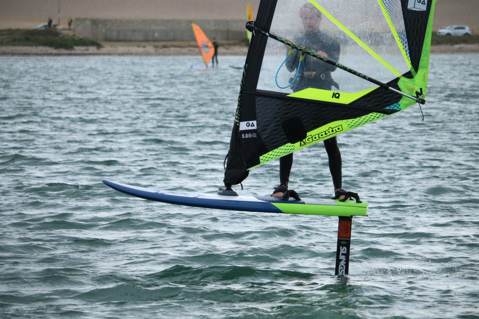 Windsurf MagazineSLINGSHOT HOVERGLIDE FWIND V3 (INFINITY 84) 2020 REVIEW