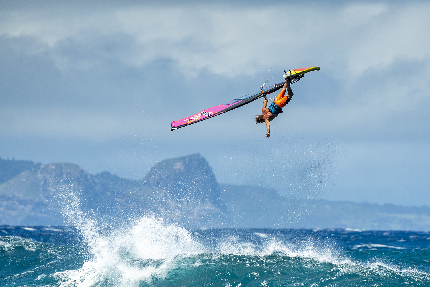 Classic one handed table top from Robby Naish Photo Fish Bowl Diaries