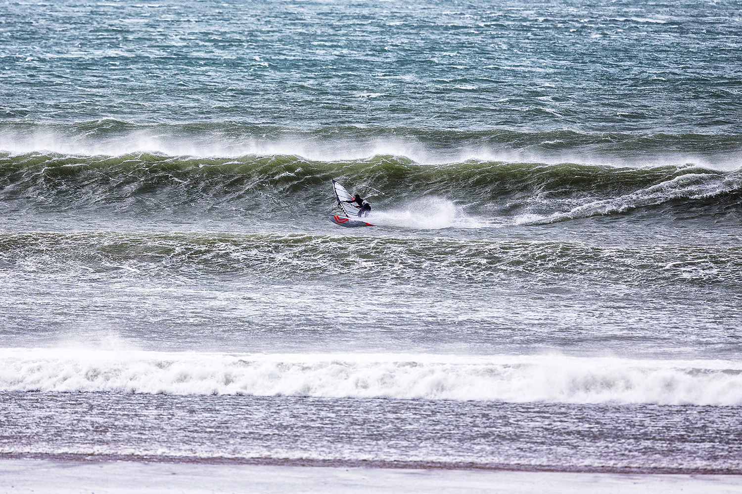 Pumping swell but very windy