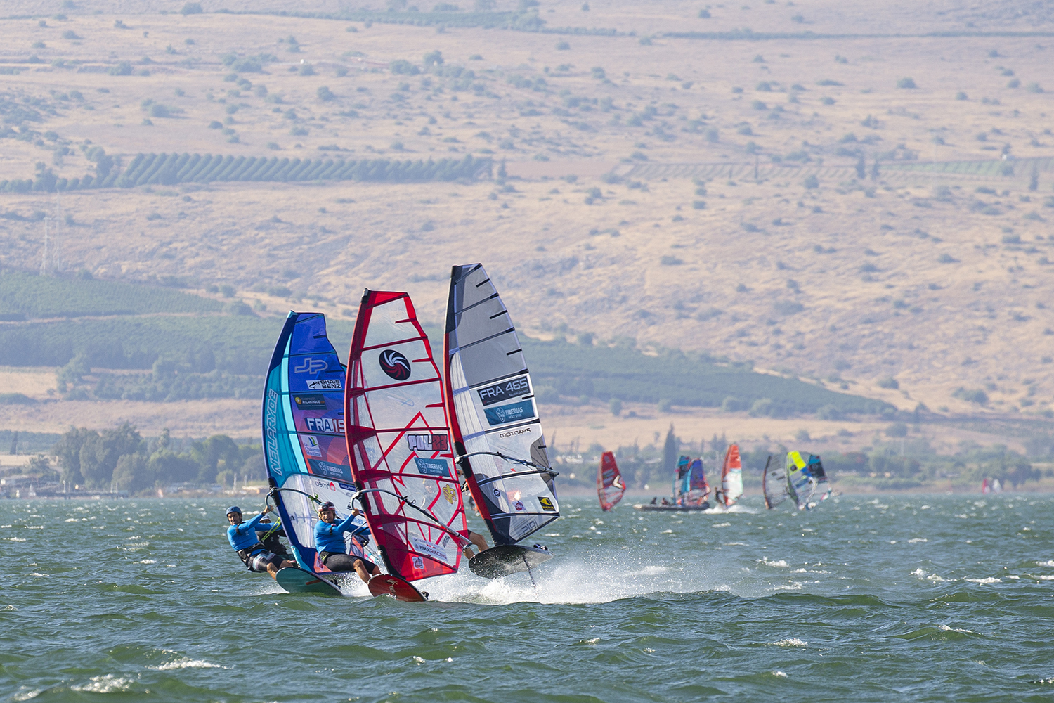 Fin v foil battle in Israel