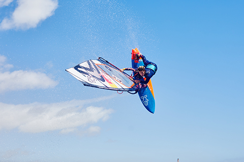 Starboard-Windsurfing-2022-UltraKode-LiamDunkerbeck-OliverMaier-Tenerife-13