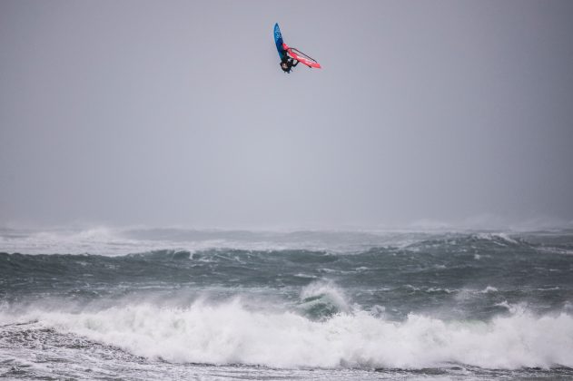 Jaeger Stone of Australia performs at the Red Bull Storm Chase in Magheroarty, Ireland on March 12, 2019. // Sebastian Marko/Red Bull Content Pool // SI201903130185 // Usage for editorial use only //