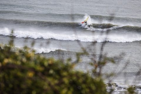 Ross Williams ripping at Shanklin Photo: Stuie Bennet