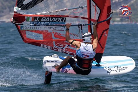 Foil action in Lake Garda