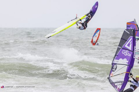 Arthur flying high, Photo: Carter / pwaworldtour.com