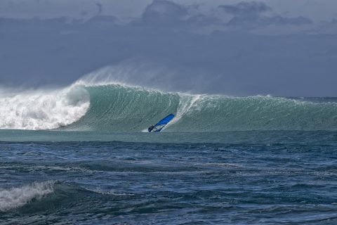 Huge waves in Maui Photo: Fish Bowl Diaries