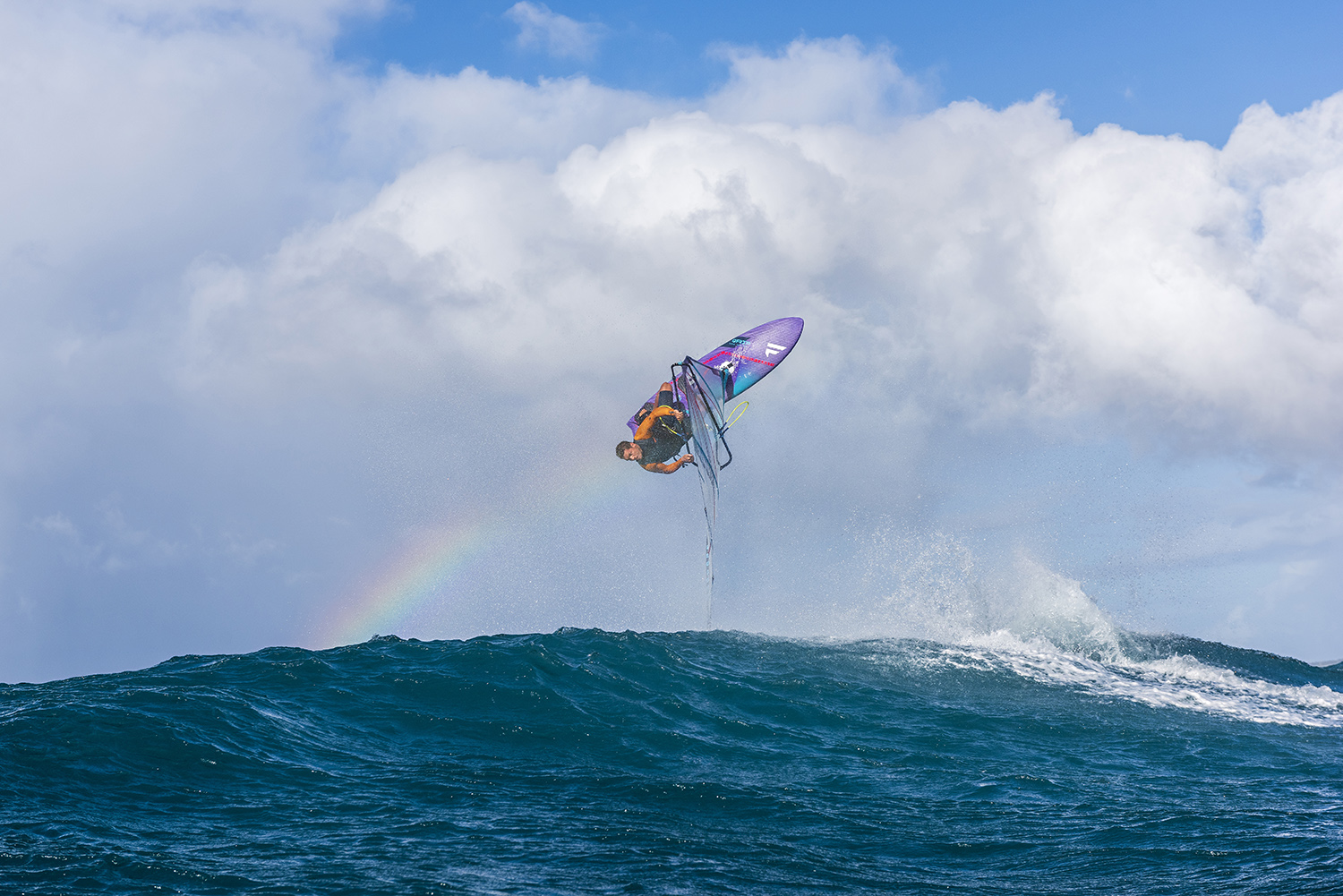 VictorFernandez_GripTE23_SuperStarSLS23_Maui_by-Fishbowldiaries_Fanatic-Duotone_PAV9380 copy