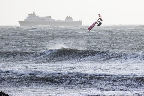 Ross flying high at Bonchurch