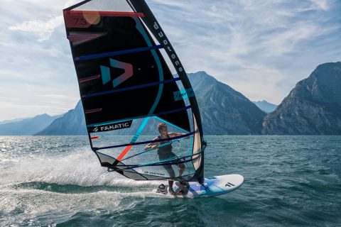 DTW-Duotone-S_Pace-RicardoRenna-LakeGarda-2022-SimonCrowther-D6I1340