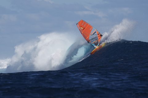 Ricardo Campello cutback