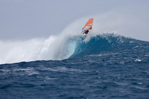 Ricardo Campello scoring at Cloudbreak Fiji