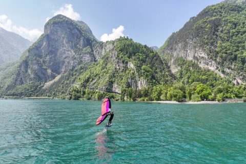 Website-DavidHoppensack_Ventis24_SkyFreeTE23_Urnersee_Schweiz_by_LukasPitsch_Duotone_Fanatic_201_DJI_0018