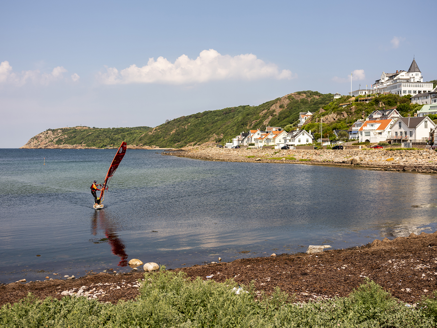 Merijn Tinga finds a landing spot