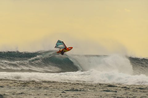 Thomas Traversa hits the lip