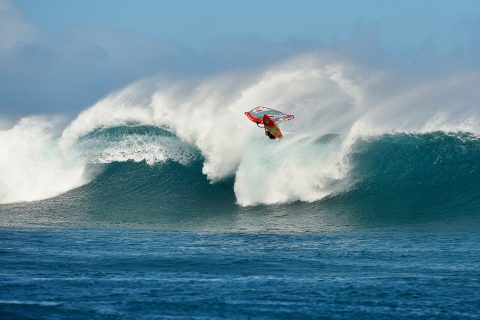 Thomas Traversa spotting his landing