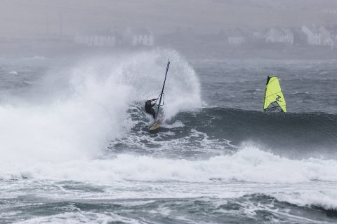 Timo Mullen carve