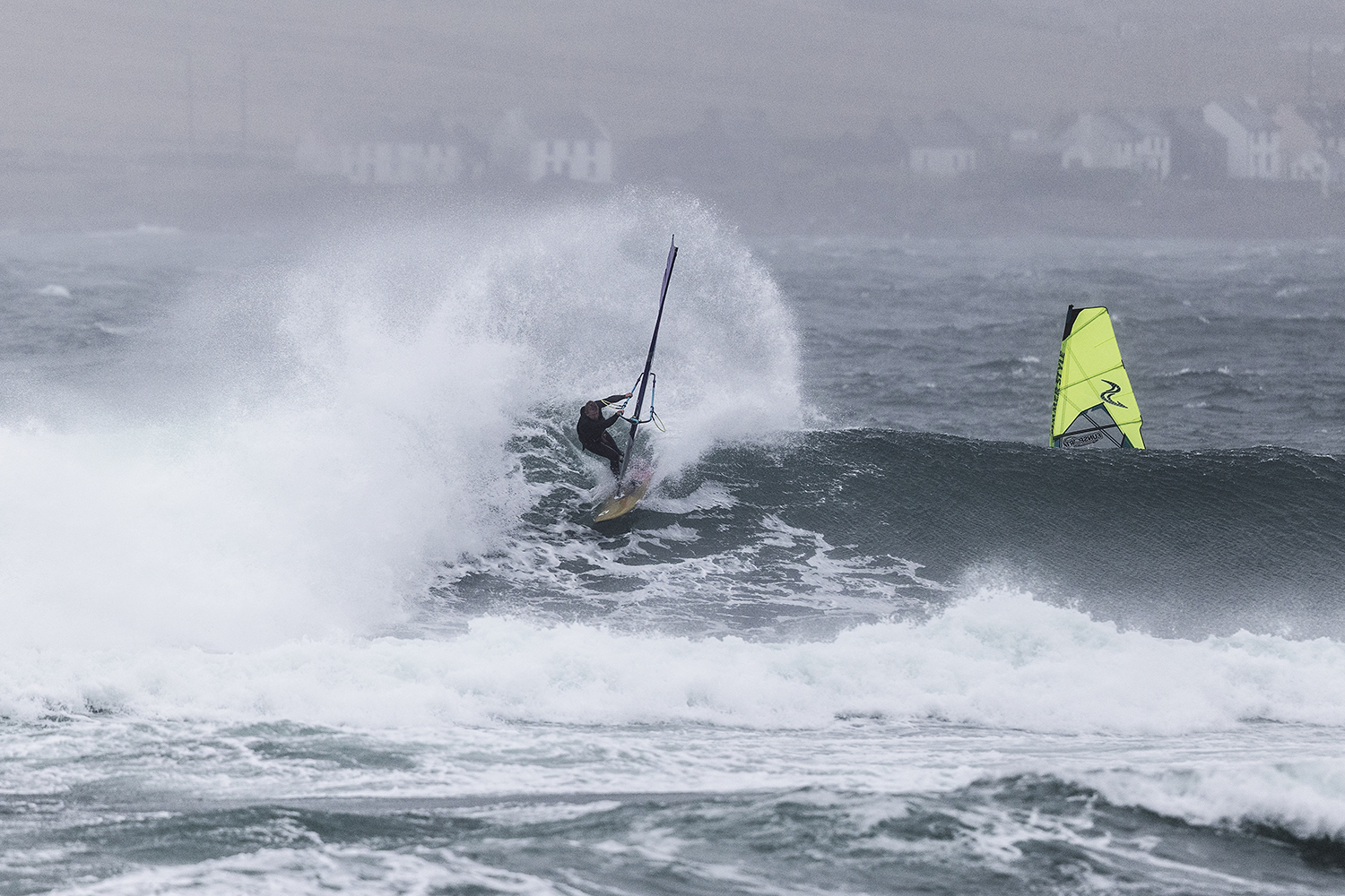 Timo Mullen carve