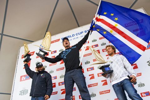 S09_ls_men's overall wave winners