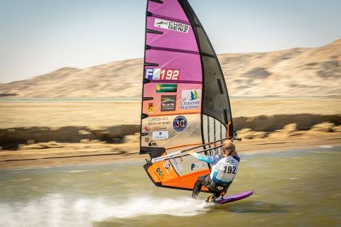 Albeau flying