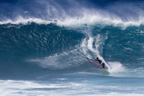 Clew first bottom turn!