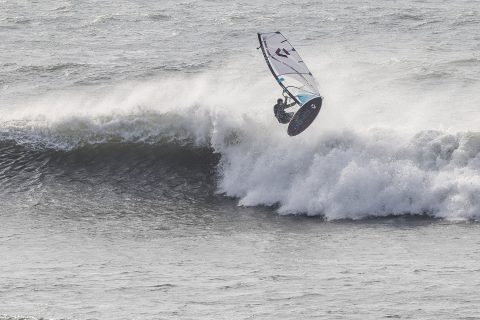 Early session air