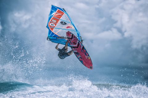 Kai Lenny tweaked