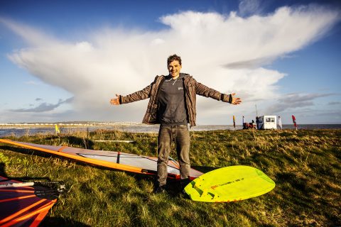 Ben Page fin set up