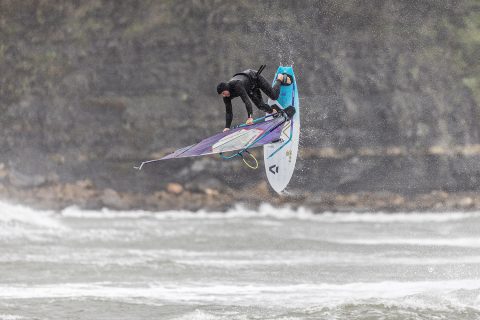 Timo throws a push loop